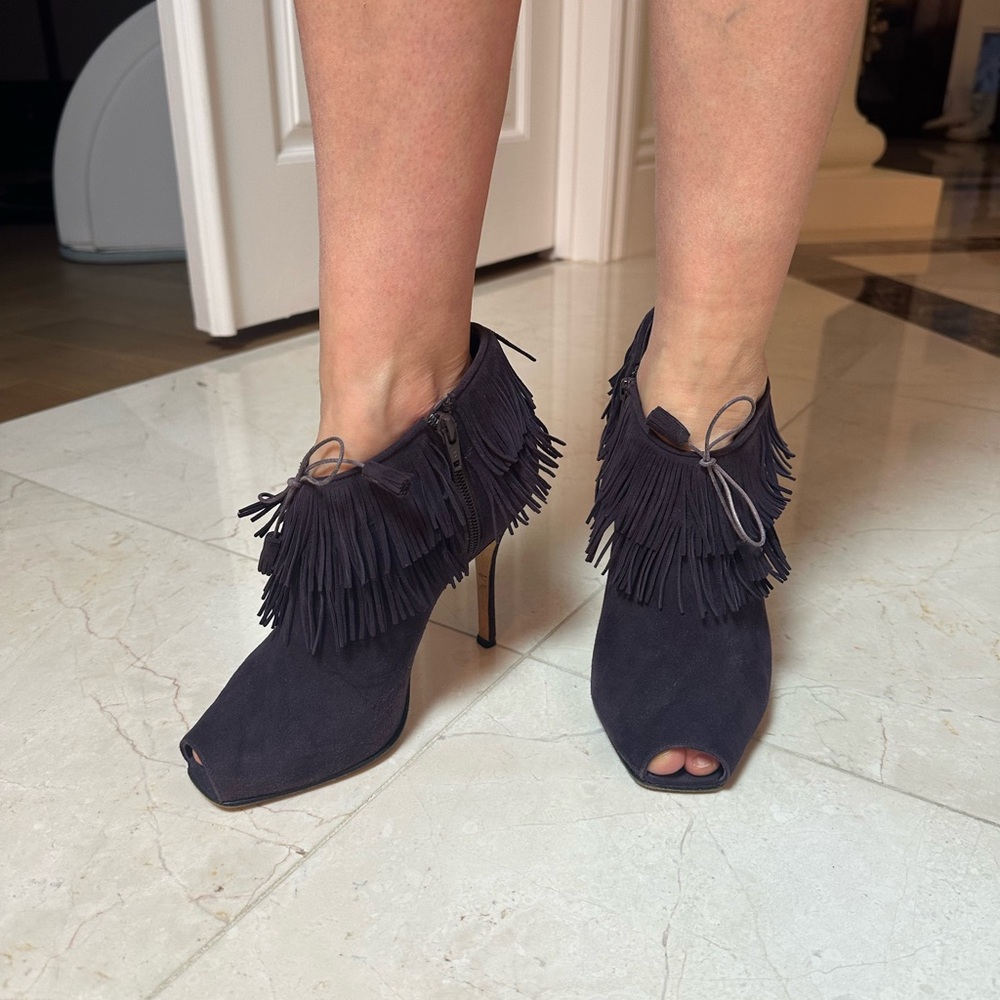 Manolo Blahnik Suede Fringe Ankle Booties | Peep Toe | Made in Italy | Size 38 - Picture 10 of 13